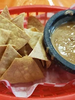 Frijoles Refritos Con Chorizo Y Chips Refried Beans with Chorizo and Chips
